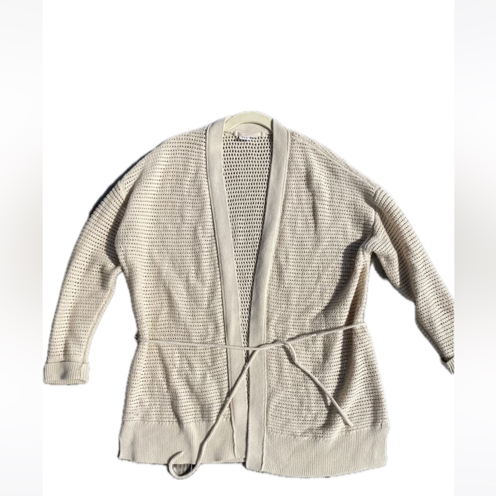 Gap Cotton Crochet Sweater Size Tan color. Small EUC